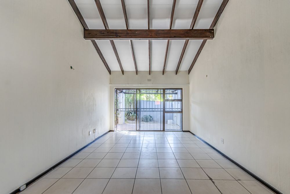 open plan lounge dining room