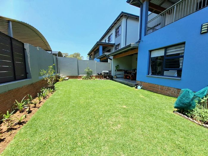 For Sale: Spacious 3-Bedroom Apartment in Carlswald with Private Garden and Clubhouse Access.