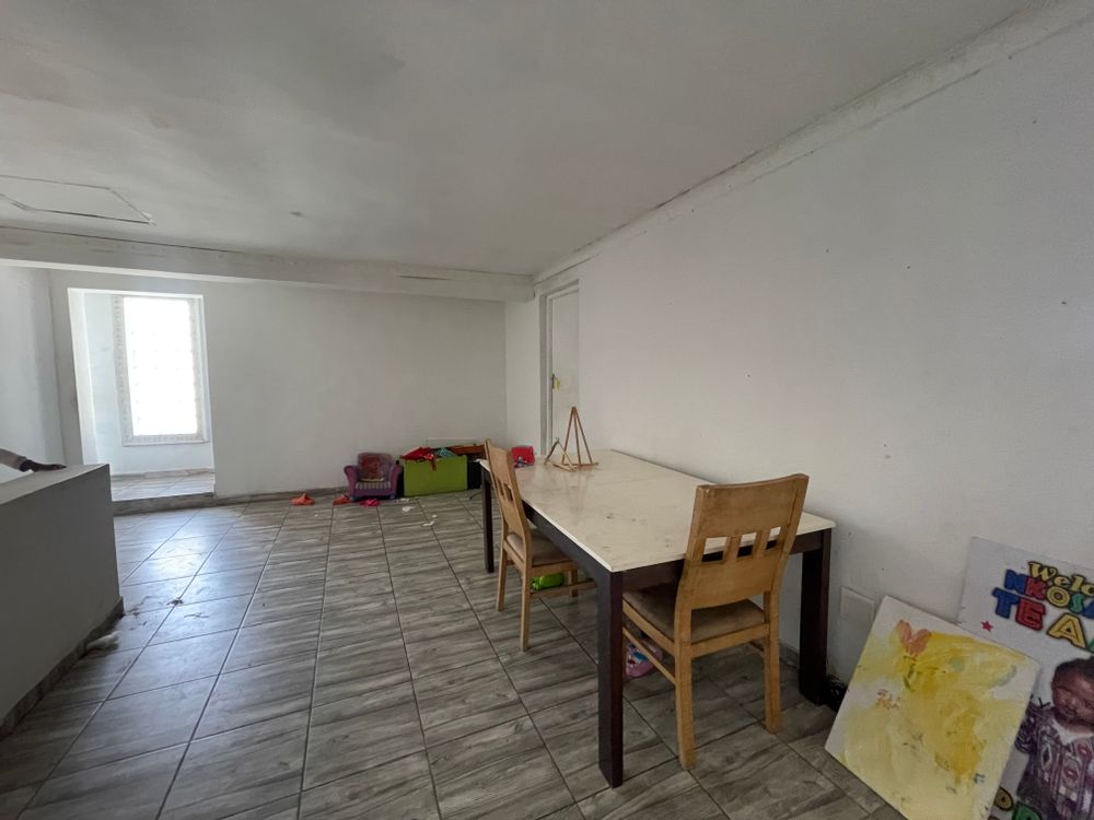 Upstairs Landing/PJ lounge