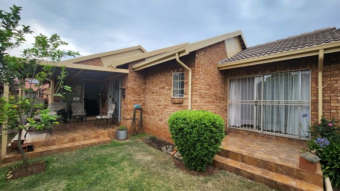 Rooihuiskraal North House For Sale: 3 beds, double garages, private stoep areas.