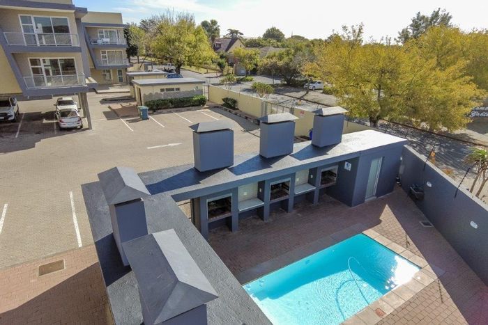 Lambton Apartment For Sale: 2 beds, parking, security, near amenities.