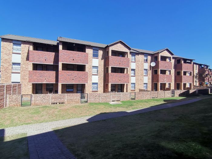 For Sale: 2-Bedroom Apartment in Alveda with balcony, covered parking, and security.