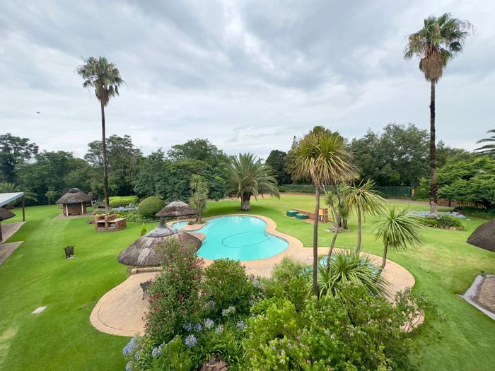 Dual-living house for sale in Vanderbijlpark Central with pool and advanced amenities.