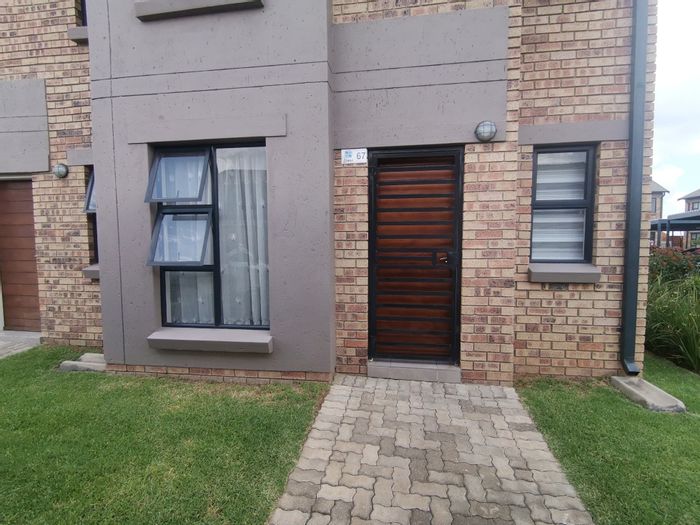 For Sale: Townhouse in Albertsdal with private garden and communal area.