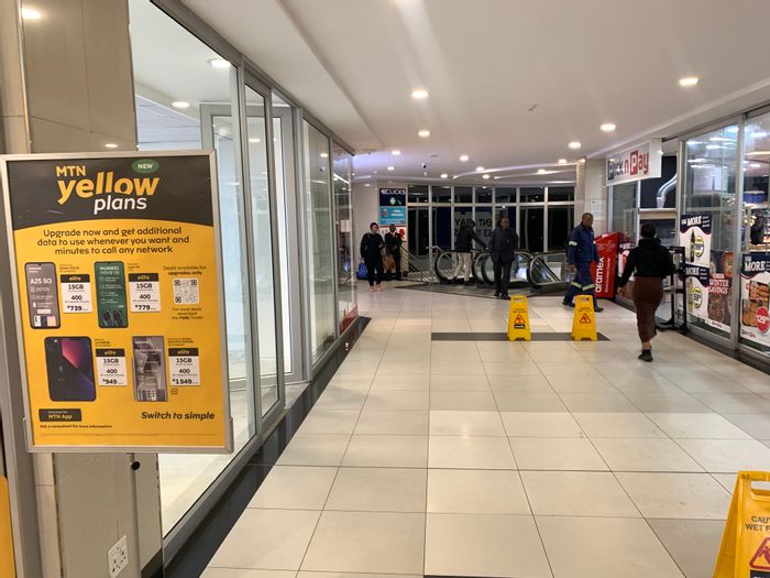 Retail space to rent in Cape Town City Centre with high visibility and security.