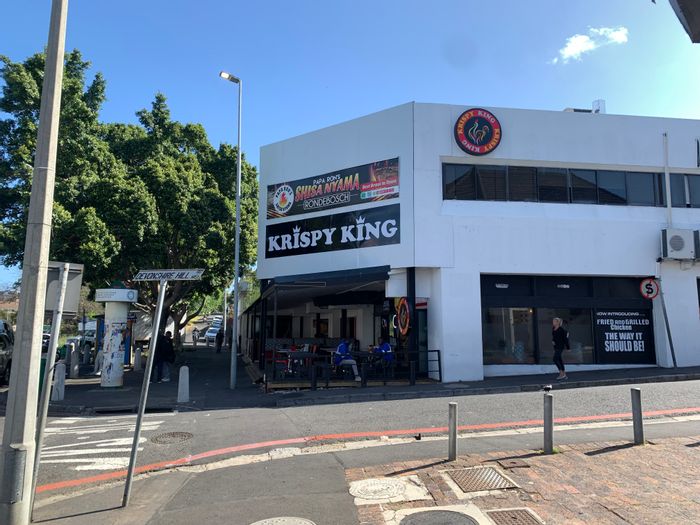 Retail Space To Rent in Rondebosch: Flexible leases, ample parking, prime location.