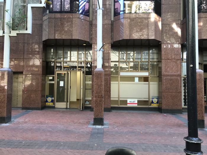 Retail space to rent in Cape Town City Centre, high foot traffic location.