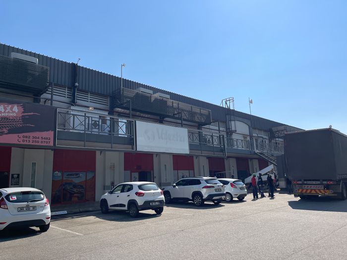 Commercial space to rent in Riverside Park, high foot traffic, ideal for retailers.