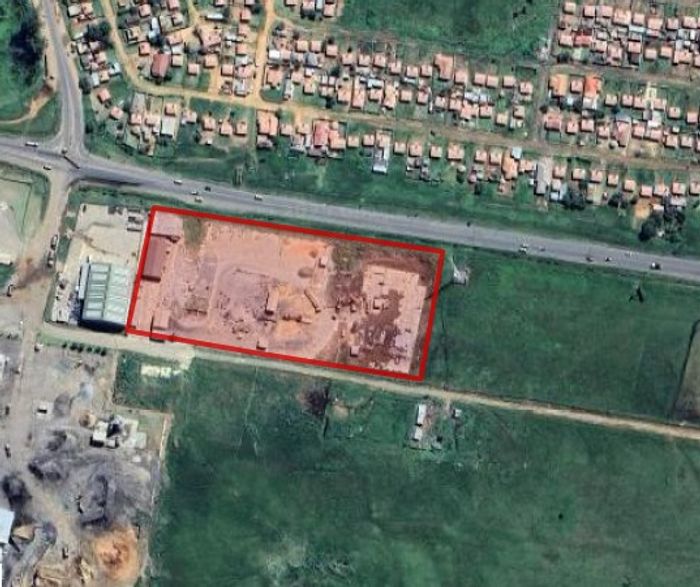 Industrial space to rent in Riverside, next to Cashbuild, with flexible options.