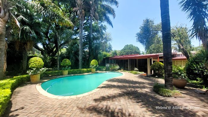 Huttenheights House For Sale: 4 bedrooms, pool, large yard, study, 6 parking.
