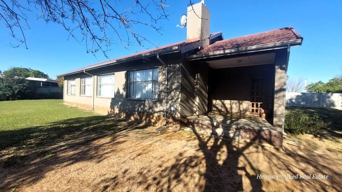 4-Bedroom House For Sale in Sunnyridge, near Ferrum High School and college.