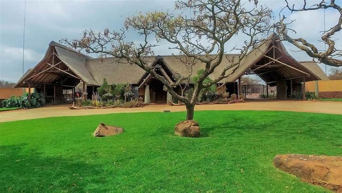 Verloren Estate For Sale: Vacant Residential Land with Game Access and Security.