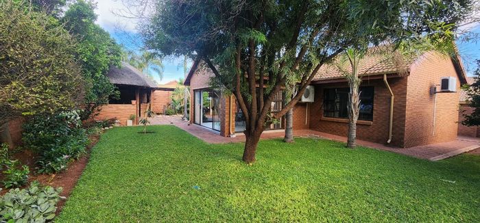 For Sale: Townhouse in Bela Bela Central with 3 beds, lapa, and ample parking.