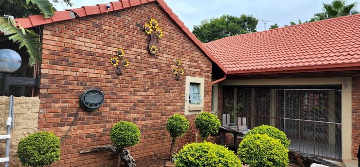 For Sale: 4-Bedroom House in Bela Bela Central with Pool, Flatlet, and Carport.
