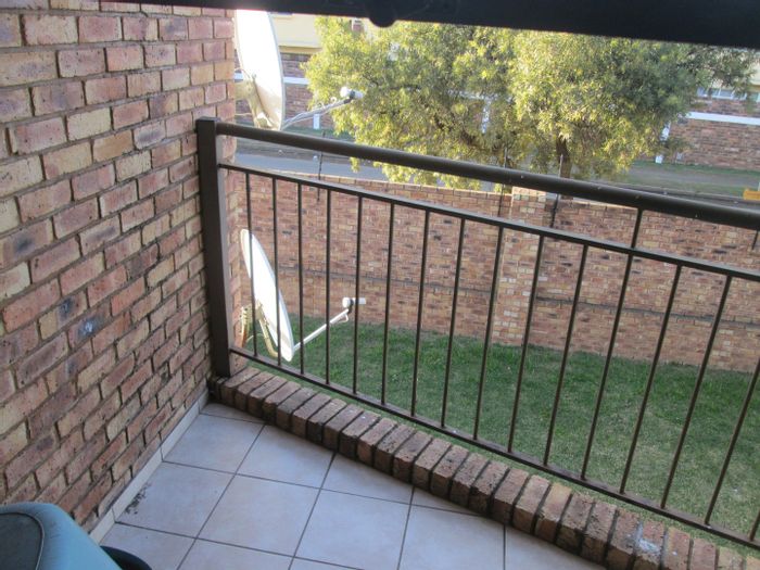 For Sale: Apartment in Witfield with 2 bedrooms, balcony, and secure parking.
