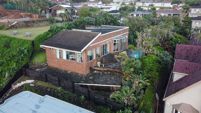 Bluff House For Sale: Ocean views, pool, flatlet, and double garage.