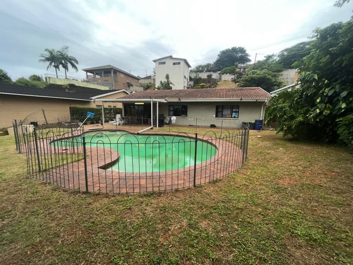 Brighton Beach House For Sale: 3 Bedrooms, Pool, Garage, Income Potential.