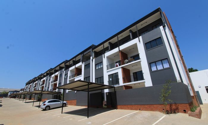 For Sale: 3 Bedroom Apartment in Bryanston with Gym, Security, and Balcony Views.