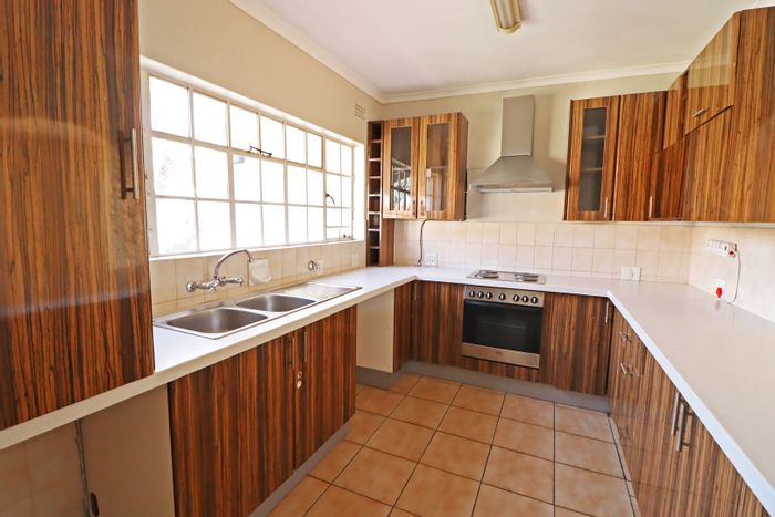 Bryanston Apartment For Sale: 2 Bedrooms, ample storage, balcony, and parking.