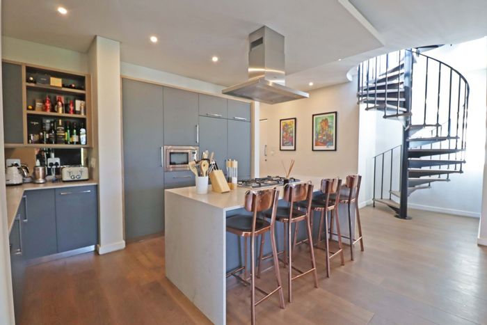 Bryanston Cluster For Sale: 4 beds, pool, braai area, rooftop views.
