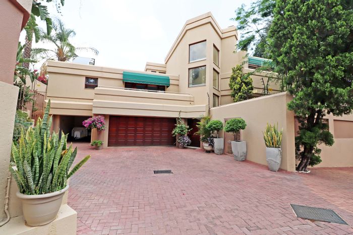 For Sale: Cluster in Mill Hill with 24/7 security, staff quarters, and solar geysers.