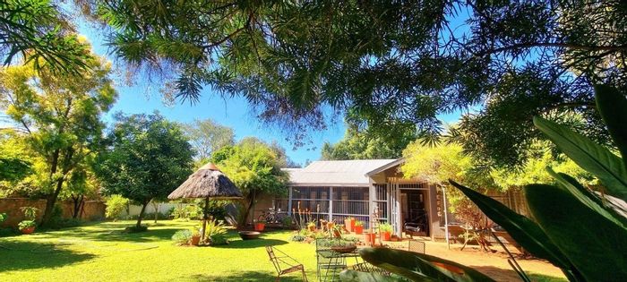 For Sale: Modimolle Central House with solar system, flat, and expansive outdoor space.