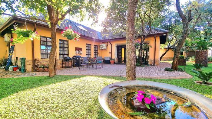 Koro Creek Golf Estate House For Sale: 3 beds, outdoor braai, fiber internet.