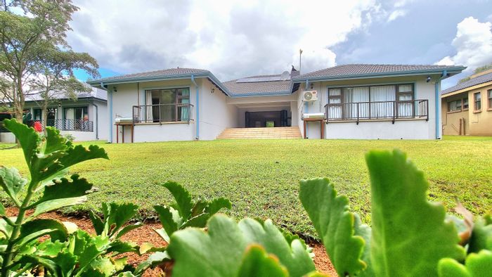 Koro Creek Golf Estate house for sale: golf access, entertainment area, 3 ensuite bedrooms.