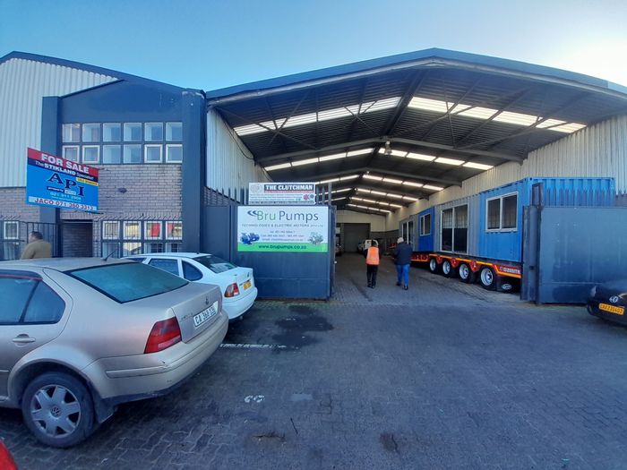 Industrial Warehouse For Sale in Stikland - 1,320m² with Office and Amenities