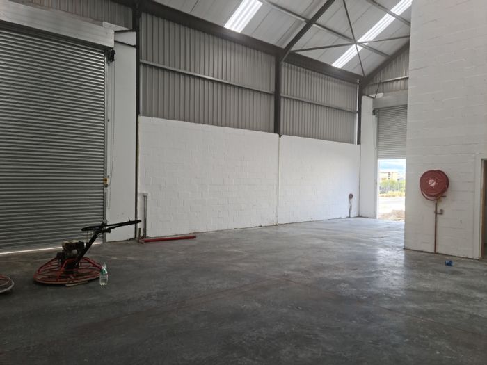 200m2 Industrial Warehouse To Rent in Firgrove, off-grid with 24/7 security.