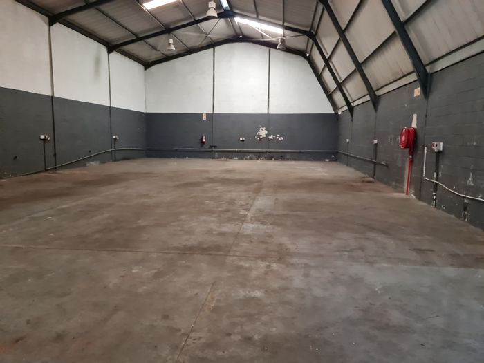 405m2 Industrial Warehouse To Rent in Blackheath with 24-hour security and offices.