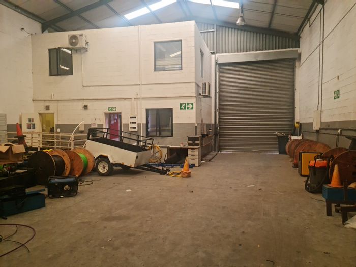 370m² Industrial Warehouse with Secure Yard and Offices To Rent in Saxenburg Park 1.