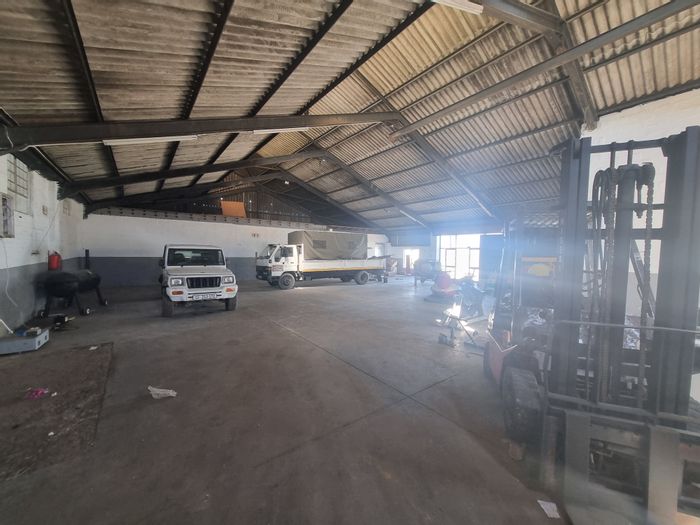 400m2 Industrial Warehouse To Rent in Brackenfell Industrial with private yard and offices.