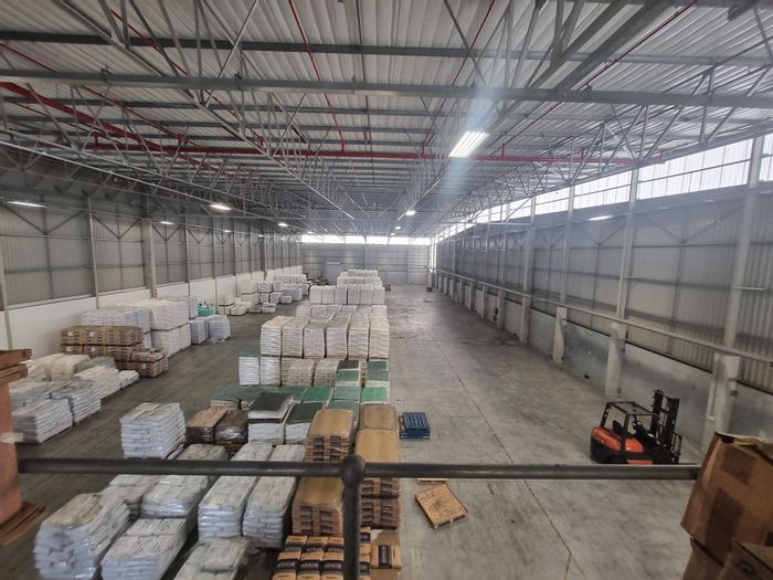 3296m² Industrial Warehouse To Rent in Bellville South Industria with 24-hour security.