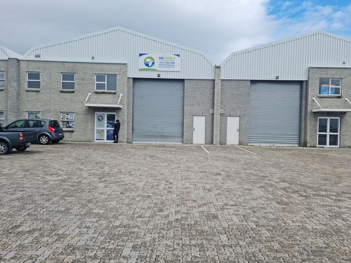 Industrial Warehouse To Rent in Firgrove: 634m2, parking, security, easy access.