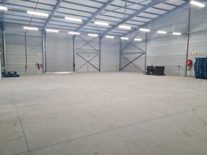 Industrial Warehouse To Rent in Firgrove: 591m2, 3 Phase Power, Secure Parking.