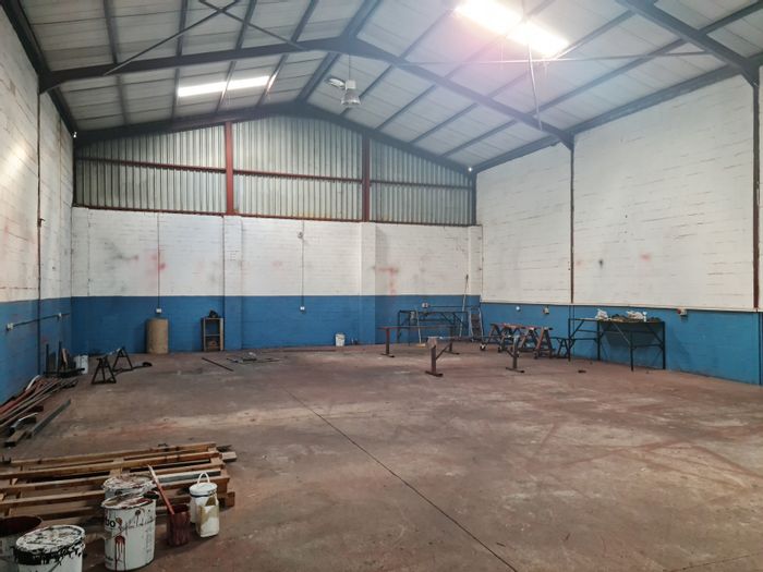 274m2 Industrial Warehouse To Rent in Broadlands with office and ablution facilities.