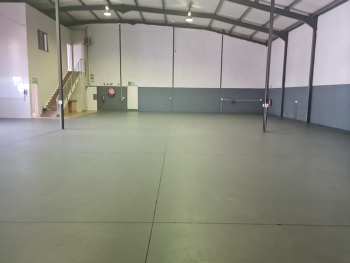 595m2 Industrial Warehouse with Yard, Offices, and Parking in Blackheath Industrial To Rent.