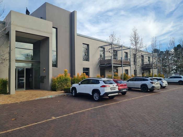 AA Grade Office to Rent in Techno Park: 300m2, parking, kitchenette, rooftop braai.