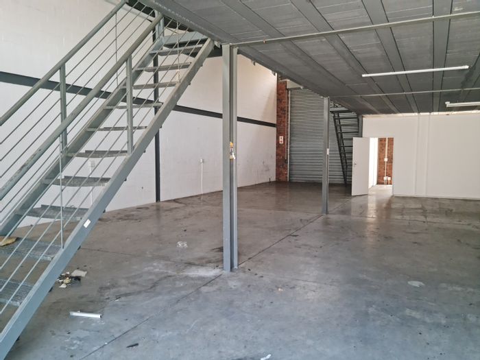 318m2 Industrial Warehouse with Offices To Rent in Saxenburg Park 1, R22050 + VAT.