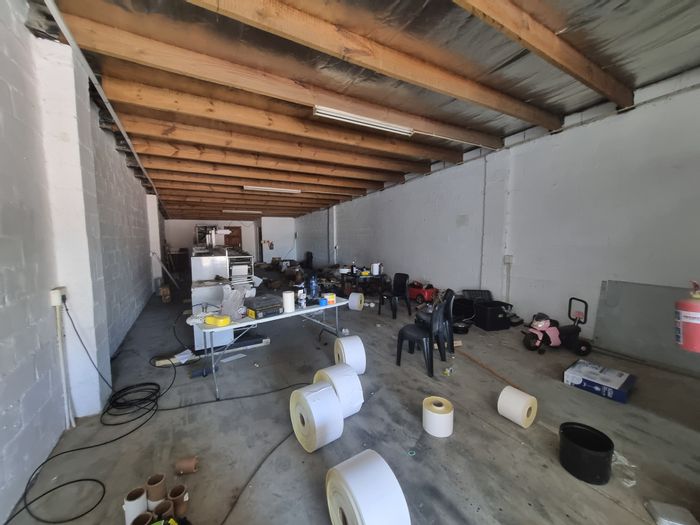 150m2 Industrial Unit To Rent in Stikland with parking and 3-phase electricity.