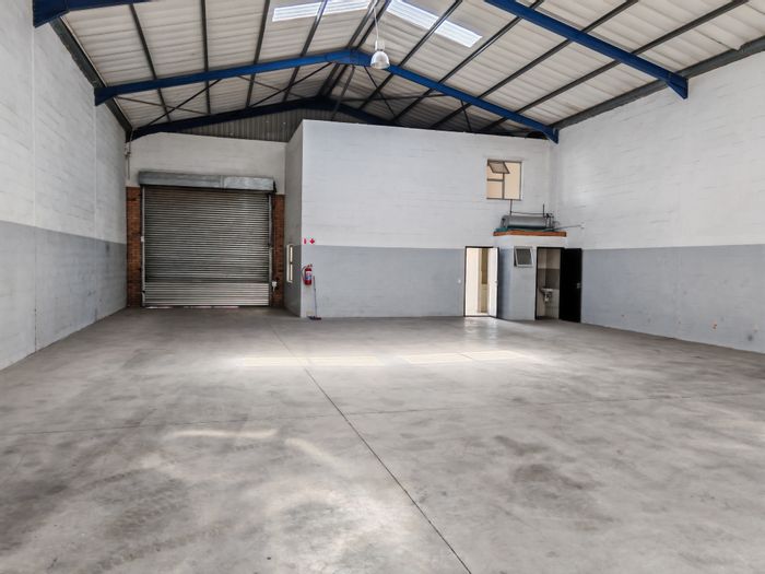 332m2 Industrial Warehouse To Rent in Broadlands, with 24/7 security and office space.