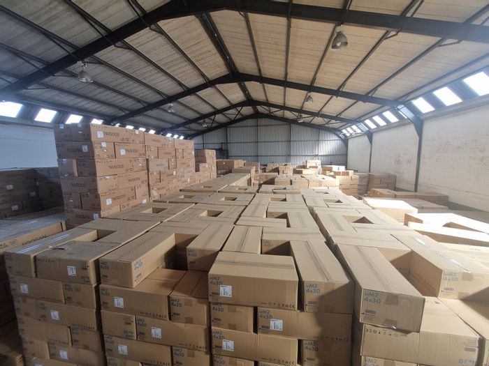 652m2 Industrial Warehouse To Rent in Okavango Park with offices and yard space.