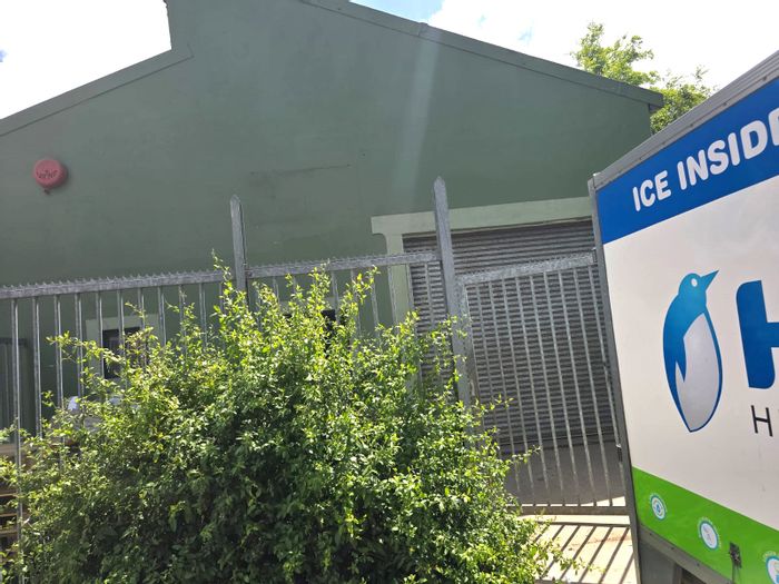 Dal Josafat Business For Sale: Established ice supply with contracts, vehicles, and equipment.