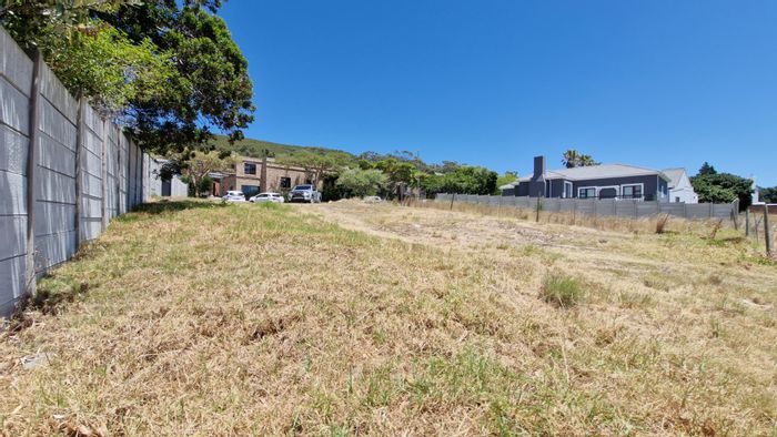 Vacant Land Residential in Bredasdorp Central, For Sale, near amenities and schools.