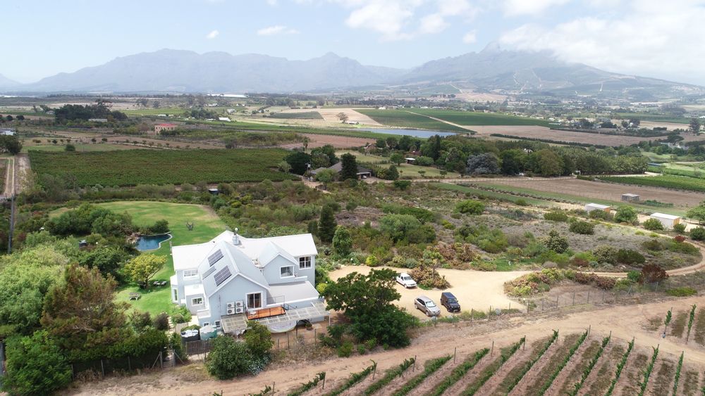 Northeastern views towards Stellenbosch