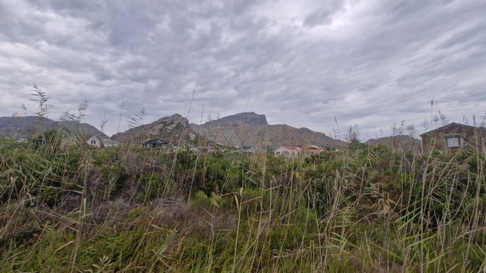 Vacant Land Residential in Pringle Bay Central For Sale: Build your coastal dream home.