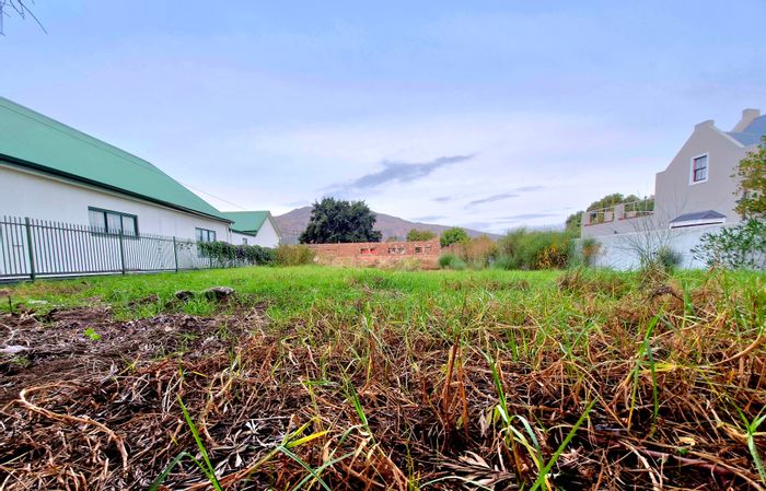 Vacant Land Residential For Sale in Villiersdorp Central - Level terrain, prime location.
