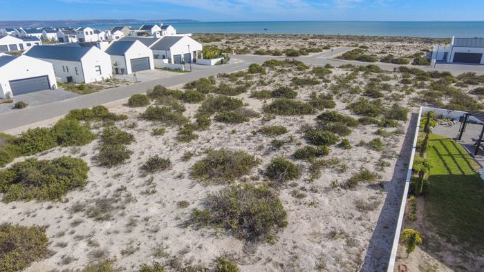 Vacant Land Residential For Sale: 843 m² in Atlantic Sands Private Estate, beach access.