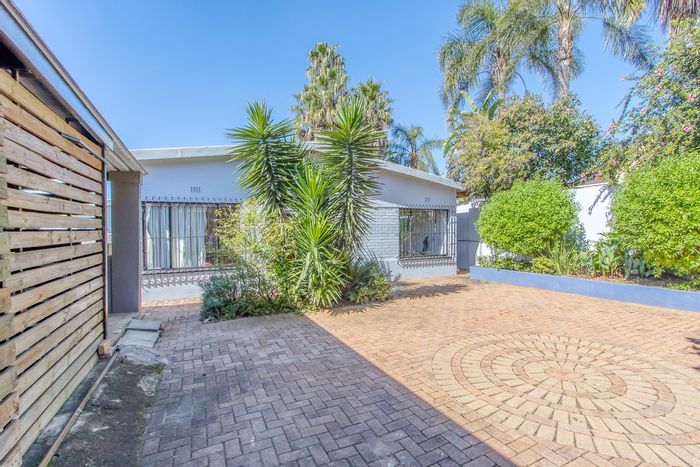 Greymont House For Sale: 3 bedrooms, double garage, private garden, secure living.